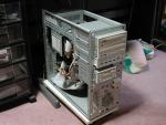 自宅機 セレロン400MHz、いつもは蓋しています。